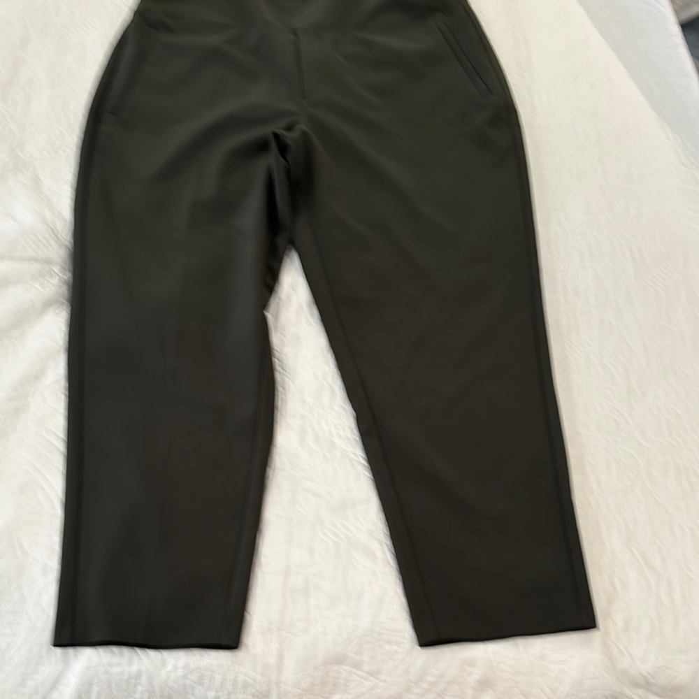 Athleta green Ankle Pants